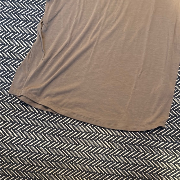 Nike Tan Short Sleeve Tee Classic Crew Neck - Picture 2 of 9